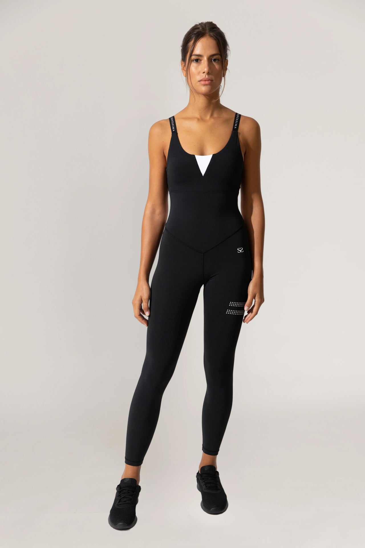 Olivia Super Black Classic