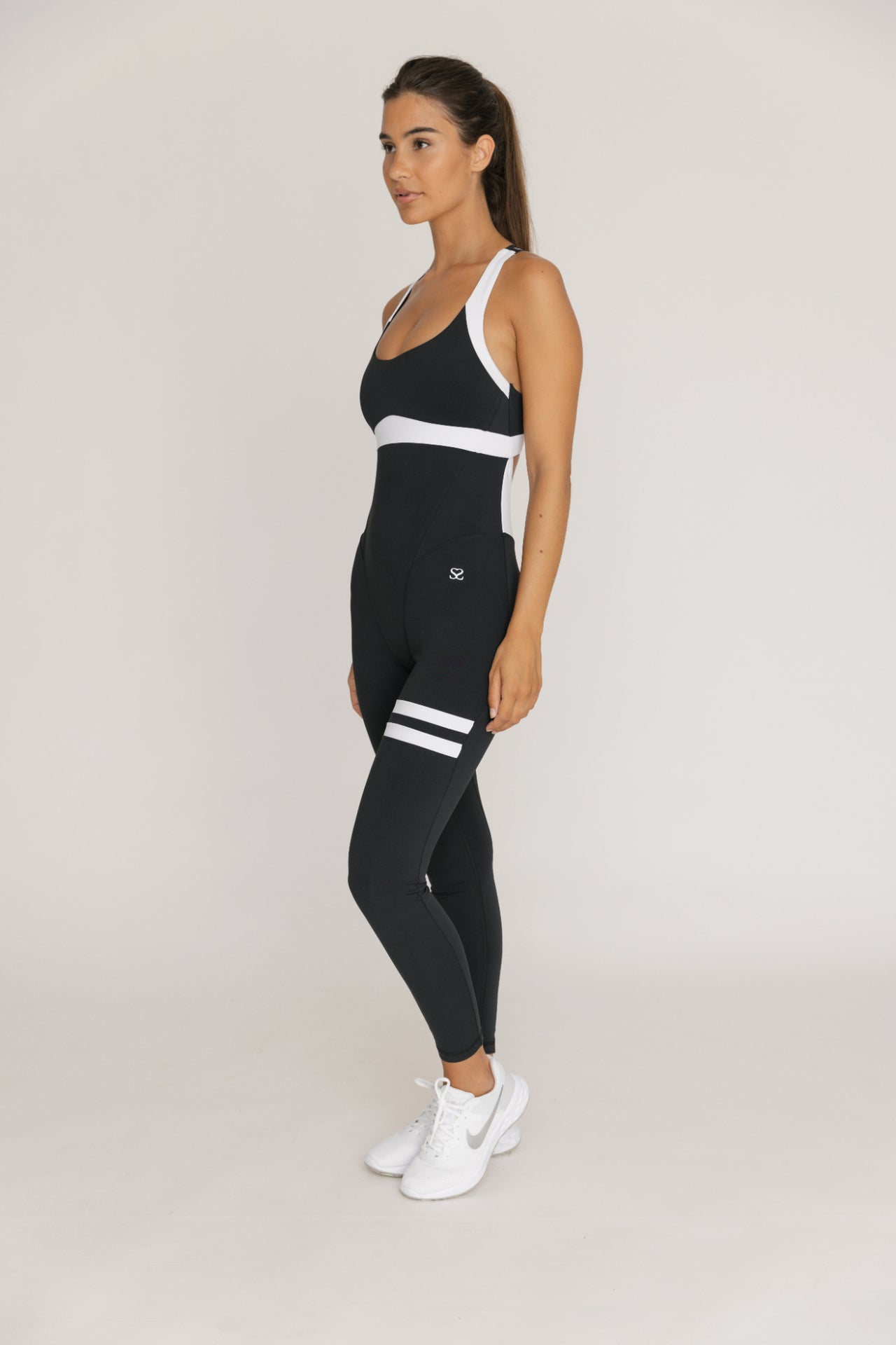 Serena Super Black Classic